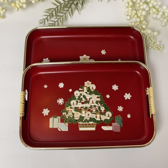 Lacquer Wear Vintage Christmas Trays Set of 2 - Picture 4 of 12